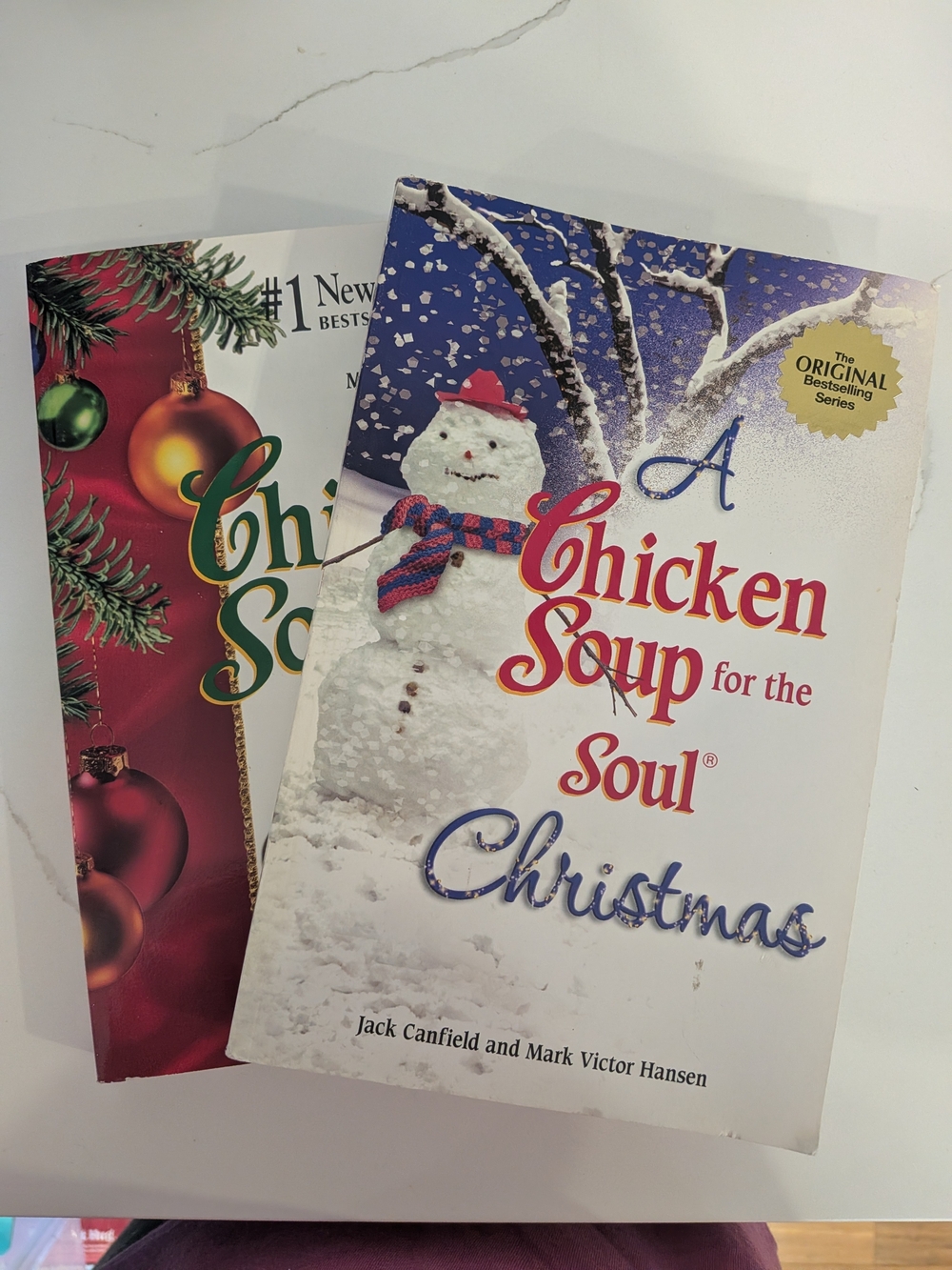 2 pack A Chicken Soup for the Soul: Christmas Paperback - White, Red, Blue